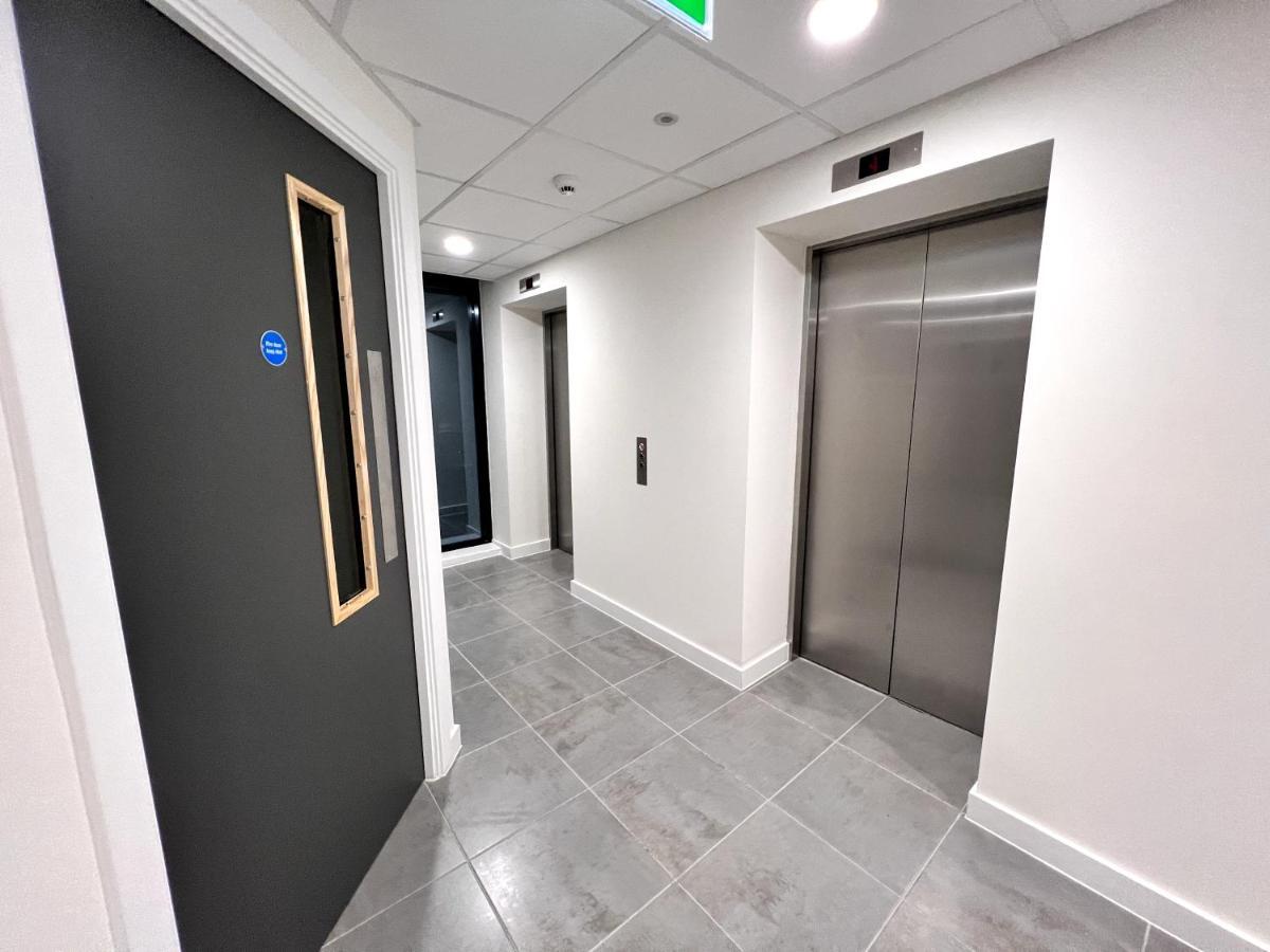 Affordable Apartments In Manchester City Centre Close To Trafford Room photo
