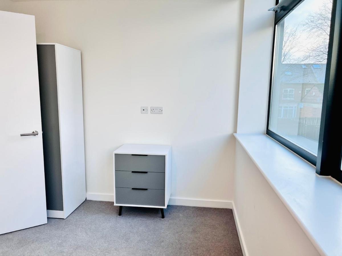 Affordable Apartments In Manchester City Centre Close To Trafford Exterior photo